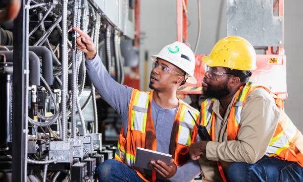 Best Electrical Contractors for Businesses  in Peru, IL